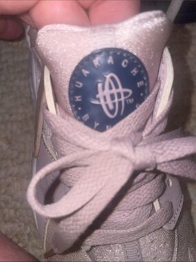 NIKE Huarache Sneakers / Rose  Gold Sz 5.5Y EUR 36 ( women Sz 6 ) True to size